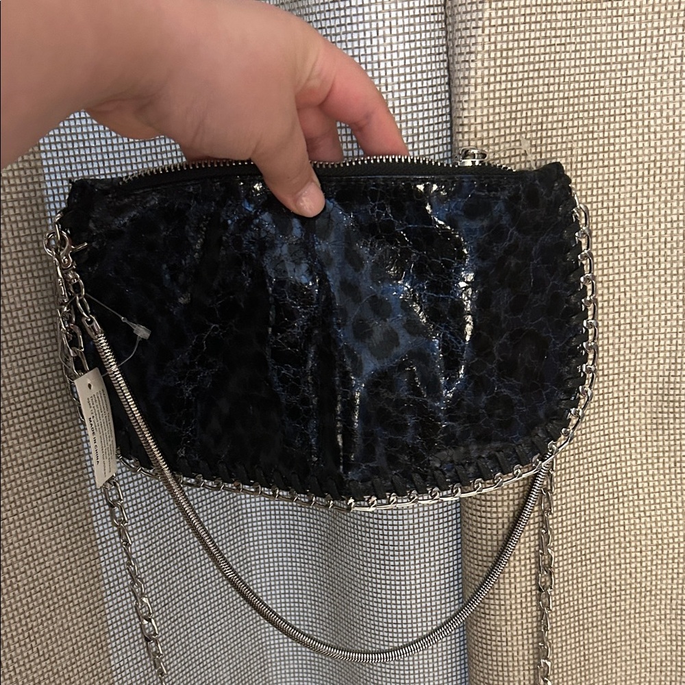 Chic Black Leopard Print Chain Bag